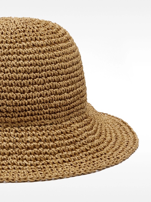 Женская бежевая шляпа Parfois артикул 232885 NCU FW2025 Фото ракурс 3 - Женская бежевая шляпа Parfois артикул 232885 NCU FW2025