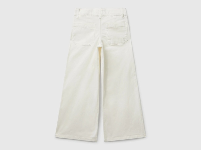 Белые штаны для девочек Benetton артикул 4RHPCE04A.G 074 25A Фото ракурс 2 - Белые штаны для девочек Benetton артикул 4RHPCE04A.G 074 25A