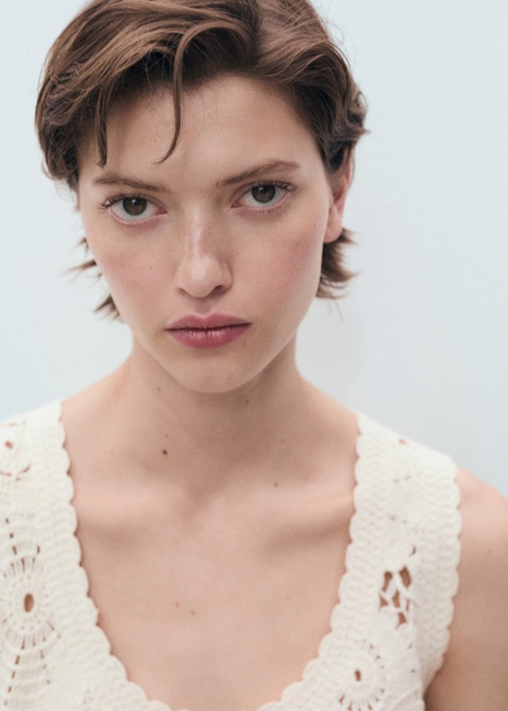 Женский молочный топ Mango артикул 17061135 05 1 season Фото ракурс 4 - Женский молочный топ Mango артикул 17061135 05 1 season