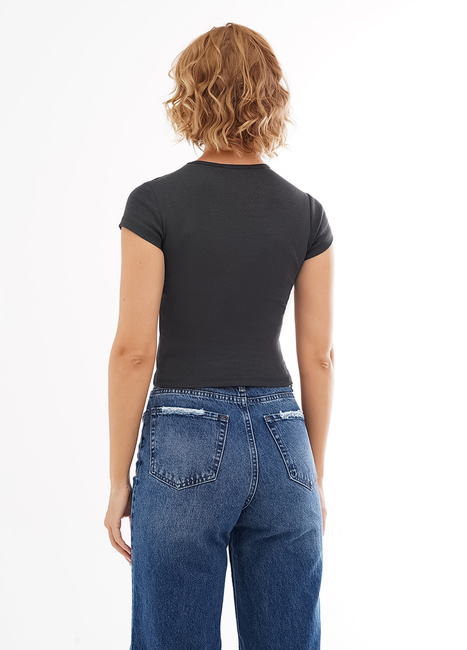 Фото ракурс 2 - Жіноча сіра футболка EQUILIBRI артикул W213 088 000 Dark grey SS2025