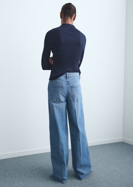 Жіночі сині джинси Mango артикул 17014101 TM 1 season Фото ракурс 2 - Жіночі сині джинси Mango артикул 17014101 TM 1 season