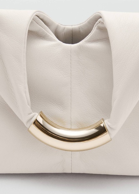 Женская молочная сумка Mango артикул 17004452 02 1 season Фото ракурс 4 - Женская молочная сумка Mango артикул 17004452 02 1 season