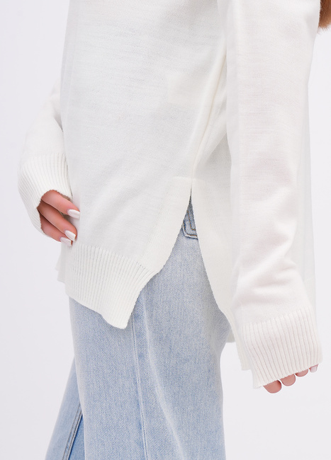 Женский молочный джемпер EQUILIBRI артикул W345 020 000 MILK SS2026 Фото ракурс 4 - Женский молочный джемпер EQUILIBRI артикул W345 020 000 MILK SS2026