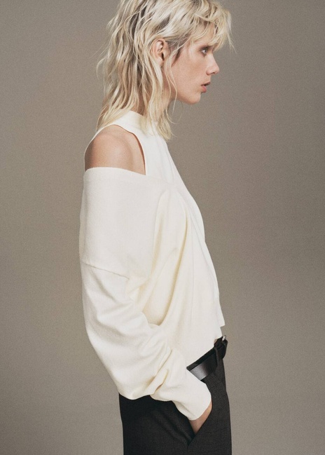 Фото ракурс 5 - Женский молочный джемпер Mango артикул 17007809 05 1 season