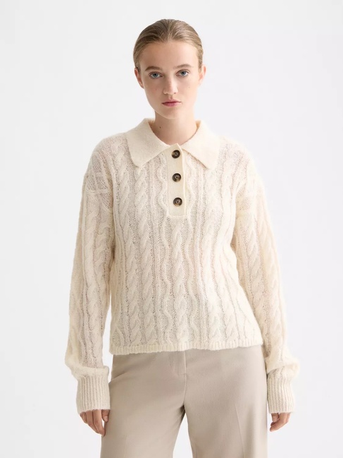 Жіночий бежевий светр SCOTCH & SODA артикул U9B01033T U137 FW2025 Фото ракурс 1 - Жіночий бежевий светр SCOTCH & SODA артикул U9B01033T U137 FW2025