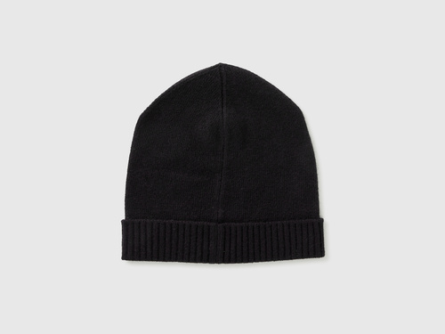 Фото ракурс 2 - Жіноча чорна шапка Benetton артикул 122HDA013 700 25A