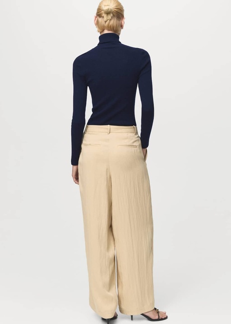 Жіноча синя водолазка Mango артикул 17095148 56 1 season Фото ракурс 2 - Жіноча синя водолазка Mango артикул 17095148 56 1 season