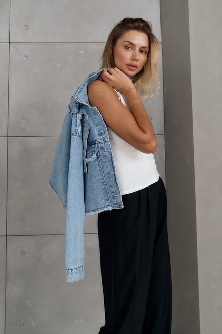 Жіноча біла майка EQUILIBRI артикул BW211001 000 White SS2025 Фото ракурс 4 - Жіноча біла майка EQUILIBRI артикул BW211001 000 White SS2025