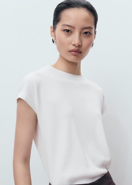 Фото ракурс 1 - Жіночий білий джемпер Mango артикул 17062904 01 1 season