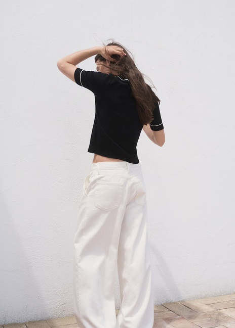 Женский черный джемпер Mango артикул 17062916 99 1 season Фото ракурс 2 - Женский черный джемпер Mango артикул 17062916 99 1 season