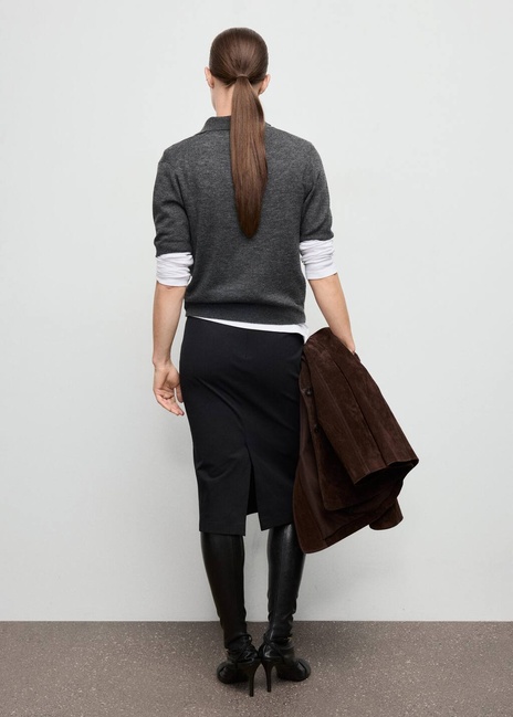 Женская черная юбка Mango артикул 17097909 99 1 season Фото ракурс 2 - Женская черная юбка Mango артикул 17097909 99 1 season