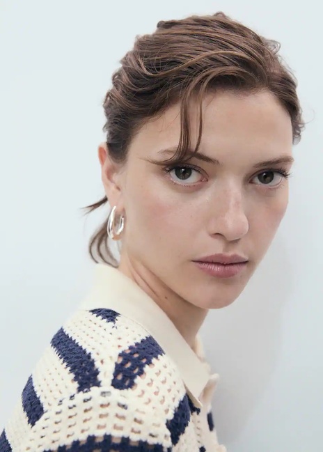 Фото ракурс 4 - Женская синяя рубашка Mango артикул 17091219 56 1 season