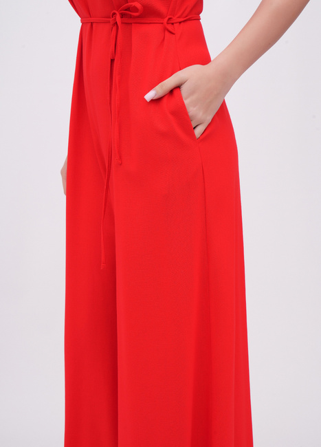 Женский красный комбинезон EQUILIBRI артикул W453 002 000 Red SS2025 Фото ракурс 4 - Женский красный комбинезон EQUILIBRI артикул W453 002 000 Red SS2025