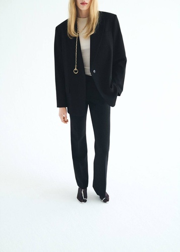 Фото ракурс 1 - Жіночі чорні брюки Mango артикул 17026738 99 1 season