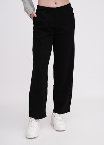 Фото ракурс 1 - Жіночі чорні брюки EQUILIBRI артикул W466 038 000 Black FW2025