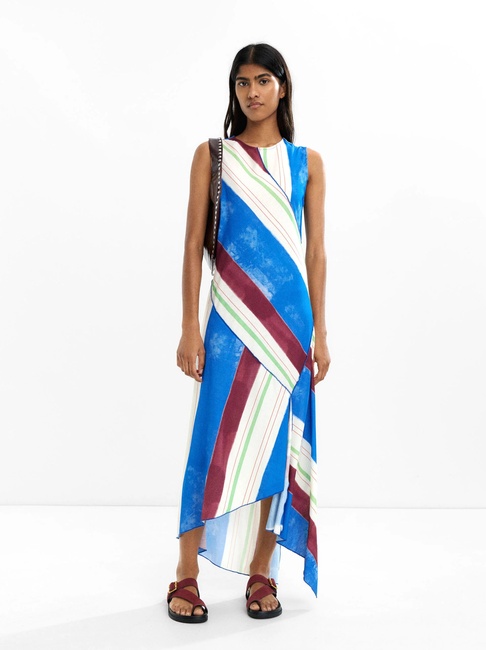 Жіноча синя сукня Parfois артикул 232486 _BL SS2025 Фото ракурс 1 - Жіноча синя сукня Parfois артикул 232486 _BL SS2025