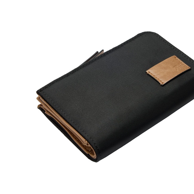 Фото ракурс 2 - Женский черный кошелёк Parfois артикул 237337 _BK SS2026