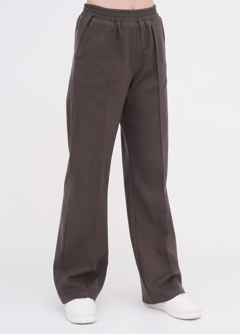 Жіночі коричневі брюки EQUILIBRI артикул W466 013 002 Mocco FW2025 Фото ракурс 1 - Жіночі коричневі брюки EQUILIBRI артикул W466 013 002 Mocco FW2025