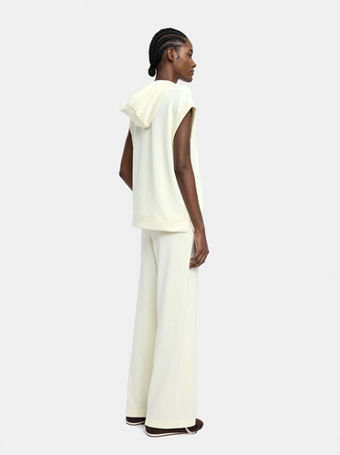 Фото ракурс 2 - Жіноче молочнe худі Parfois артикул 237609 _LY FW2025