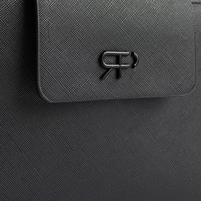 Фото ракурс 3 - Жіноча чорна сумка Parfois артикул 230223 _BK SS2025