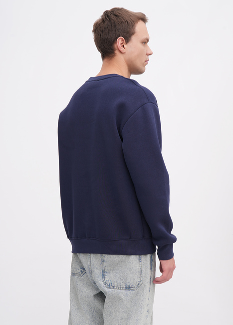 Чоловічий синій світшот EQUILIBRI артикул M231 003 000 NAVY BLUE FW2025 Фото ракурс 2 - Чоловічий синій світшот EQUILIBRI артикул M231 003 000 NAVY BLUE FW2025