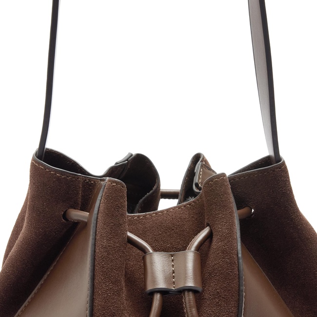 Жіноча коричнева сумка Parfois артикул 240753 _BN FW2025 Фото ракурс 3 - Жіноча коричнева сумка Parfois артикул 240753 _BN FW2025