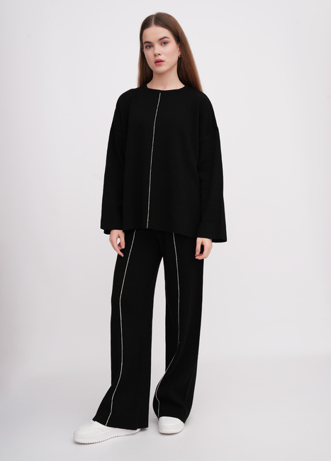 Жіночий чорний светр EQUILIBRI артикул W391 053 100 Black FW2025 Фото ракурс 3 - Жіночий чорний светр EQUILIBRI артикул W391 053 100 Black FW2025