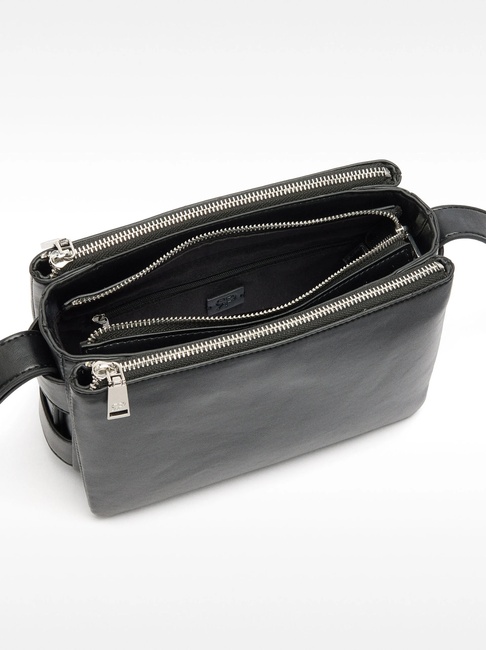 Жіноча чорна сумка Parfois артикул 231159 _BK SS2025 Фото ракурс 4 - Жіноча чорна сумка Parfois артикул 231159 _BK SS2025