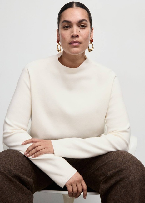 Жіночий молочний джемпер Mango артикул 27091224 05 2 season Фото ракурс 7 - Жіночий молочний джемпер Mango артикул 27091224 05 2 season