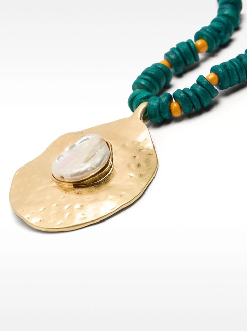 Фото ракурс 2 - Женское зеленое ожерелье Parfois артикул 232651 _GN SS2025