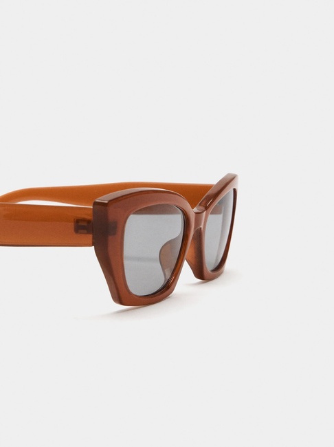 Женские коричневые очки Parfois артикул 241151 _BN FW2025 Фото ракурс 7 - Женские коричневые очки Parfois артикул 241151 _BN FW2025