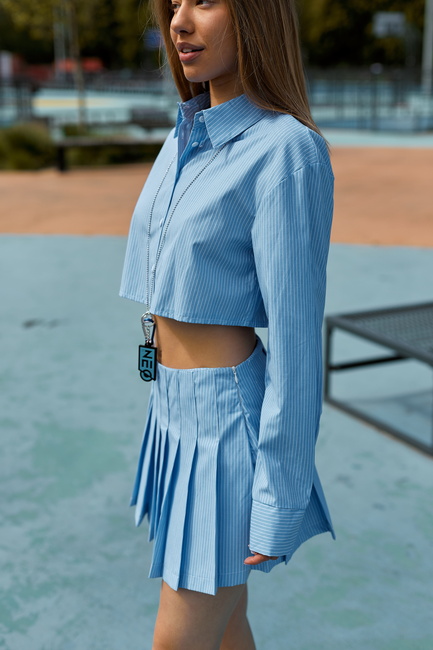 Женская голубая рубашка EQUILIBRI артикул NW491001 100 Blue SS2025 Фото ракурс 5 - Женская голубая рубашка EQUILIBRI артикул NW491001 100 Blue SS2025