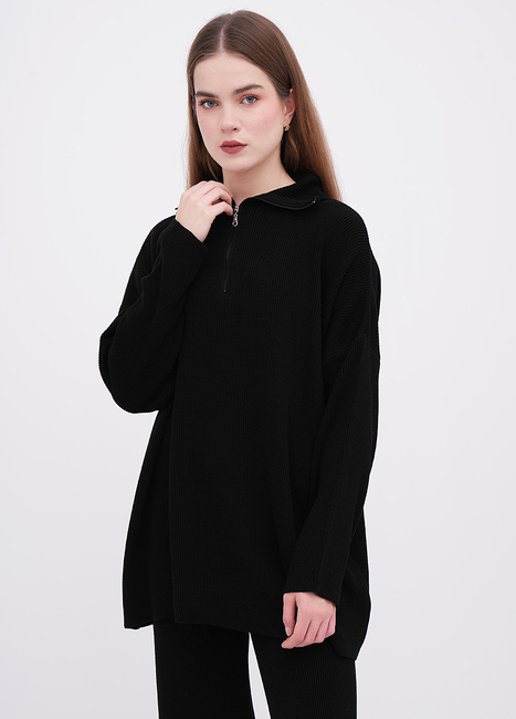 Фото ракурс 1 - Жіночий чорний светр EQUILIBRI артикул W391 037 100 Black FW2025