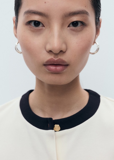 Женский молочный кардиган Mango артикул 17064082 05 1 season Фото ракурс 4 - Женский молочный кардиган Mango артикул 17064082 05 1 season