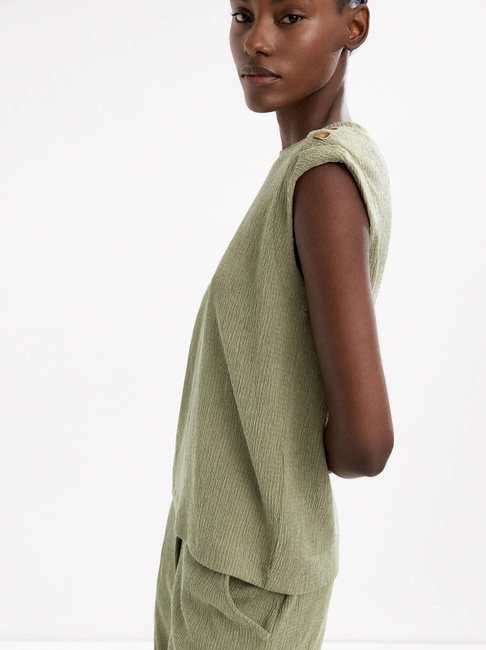 Жіноча зелена блузка Parfois артикул 236683 _GN FW2025 Фото ракурс 3 - Жіноча зелена блузка Parfois артикул 236683 _GN FW2025