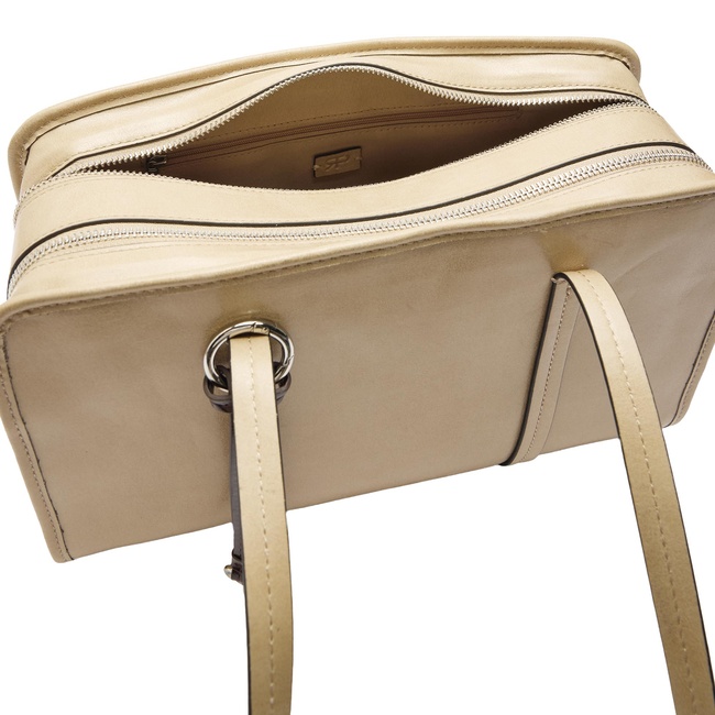 Жіноча молочна сумка Parfois артикул 238341 _EC FW2025 Фото ракурс 4 - Жіноча молочна сумка Parfois артикул 238341 _EC FW2025