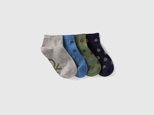 Фото ракурс 1 - Разноцветные носки Benetton для мальчиков артикул 6AO50704G 903 25A