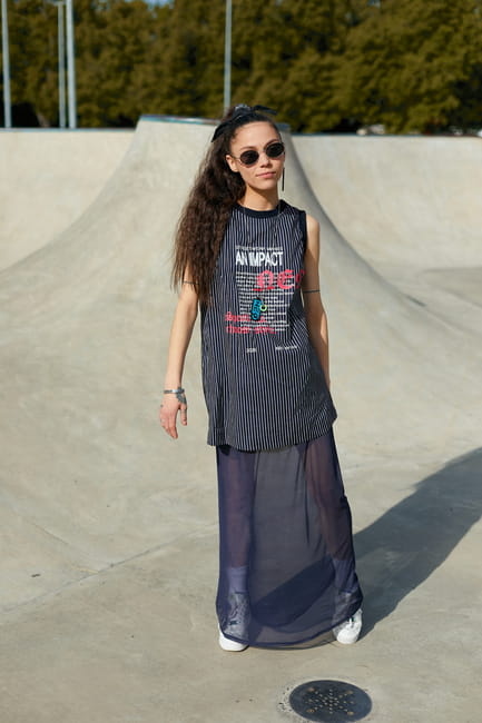 Женская синяя юбка EQUILIBRI артикул NW291003 200 NAVY BLUE SS2026 Фото ракурс 4 - Женская синяя юбка EQUILIBRI артикул NW291003 200 NAVY BLUE SS2026