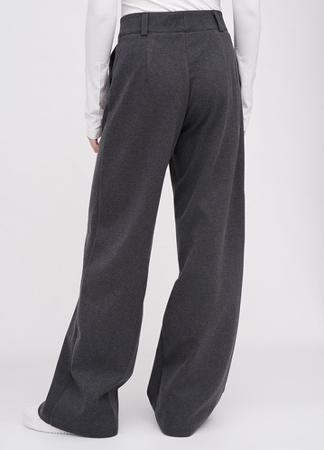 Фото ракурс 2 - Женские серые брюки EQUILIBRI артикул BW491017 200 Grey FW2025