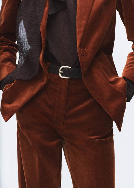 Жіночі помаранчеві брюки Mango артикул 17078285 28 1 season Фото ракурс 5 - Жіночі помаранчеві брюки Mango артикул 17078285 28 1 season