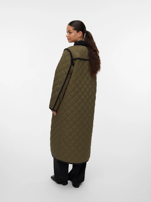 Фото ракурс 2 - Женское зеленое пальто Vero Moda артикул 10332383 GRAPE LEAF FW2025