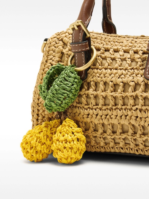 Фото ракурс 3 - Жіноча бежева сумка Parfois артикул 229885 NCS FW2025