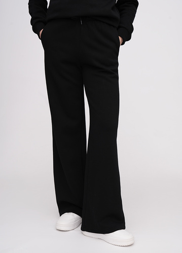 Фото ракурс 1 - Жіночі чорні штани EQUILIBRI артикул W291 052 200 Black FW2025