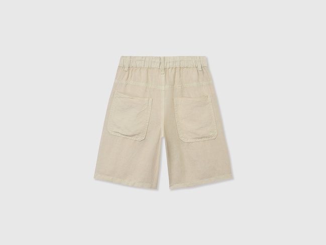 Фото ракурс 2 - Бежеві шорти для хлопчиків Benetton артикул 41DAC9043.G 752 25E