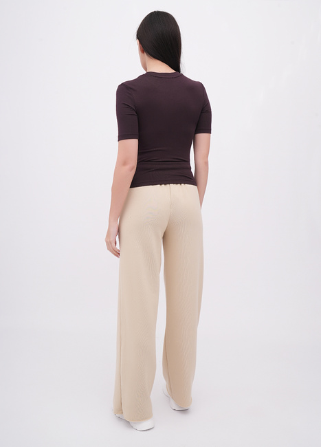 Фото ракурс 2 - Жіночі бежеві штани EQUILIBRI артикул W265 004 000 Beige FW2025