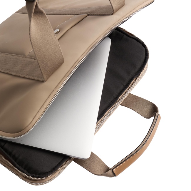 Женская коричневая сумка Parfois артикул 228706 _TU SS2025 Фото ракурс 4 - Женская коричневая сумка Parfois артикул 228706 _TU SS2025