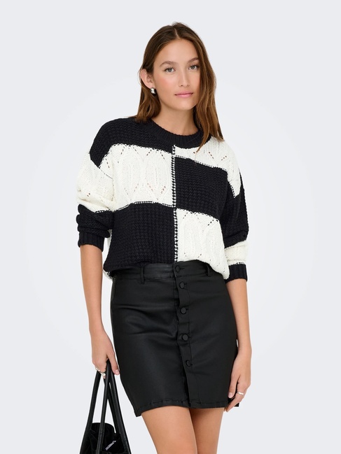 Жіночий чорний светр Only артикул 15276930 Black FW2025 Фото ракурс 1 - Жіночий чорний светр Only артикул 15276930 Black FW2025