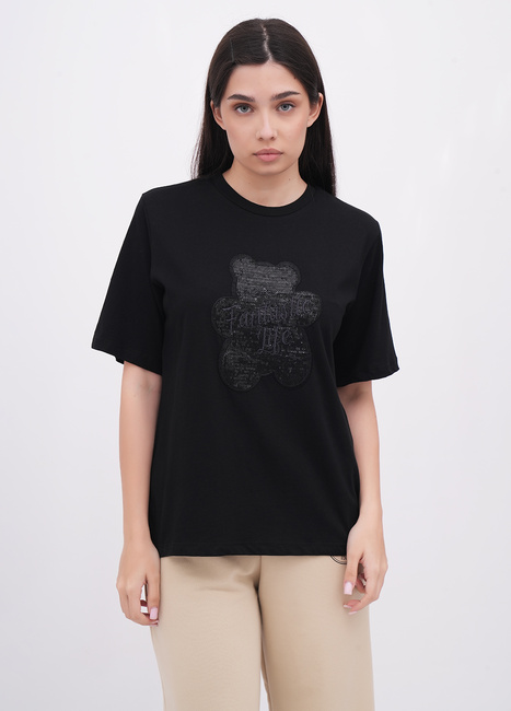 Фото ракурс 1 - Женская черная футболка EQUILIBRI артикул W213 102 000 Black FW2025