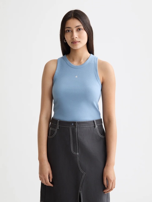 Фото ракурс 1 - Женская голубая майка SCOTCH & SODA артикул U9A00794T V441 FW2025