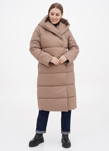 Фото ракурс 1 - Женское коричневое пальто EQUILIBRI артикул OD Coat Down Mocco FW2024